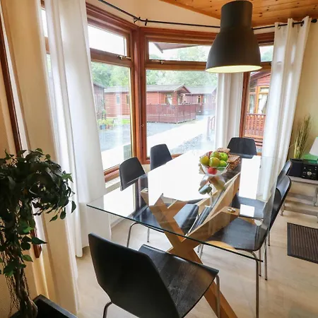 Chalet Happy Days - Windermere